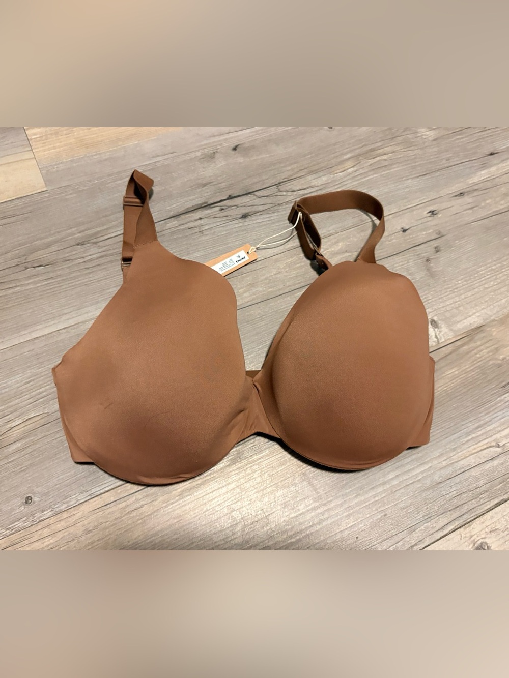 SKIMS Kim Kardashian smoothing intimates full coverage bra 32DDDD new with tags